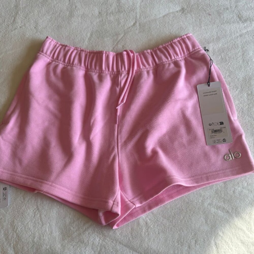 Alo Yoga Accolade Shorts – Sweet Pink